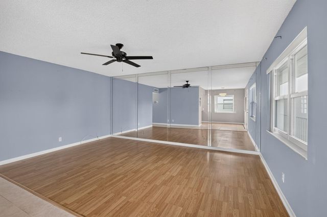 701 Burgundy O, Delray Beach, FL 33484