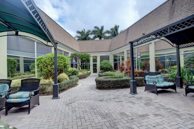 701 Burgundy O, Delray Beach, FL 33484