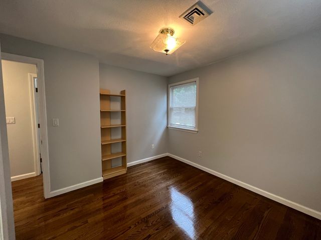 335-337 Linwood Ave 335, Newton, MA 02460