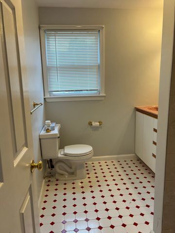 335-337 Linwood Ave 335, Newton, MA 02460