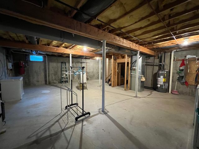 335-337 Linwood Ave 335, Newton, MA 02460