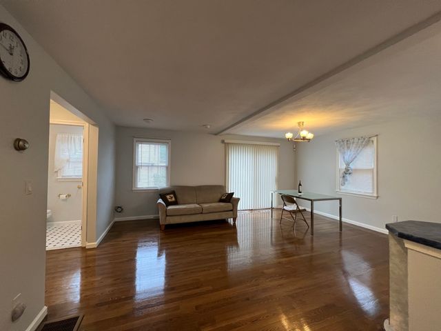 335-337 Linwood Ave 335, Newton, MA 02460