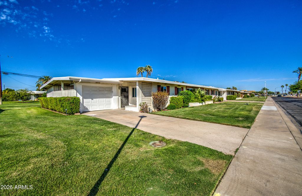 10752 W PEORIA Avenue, Sun City, AZ 85351 — photo 4