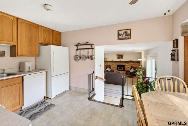 1605 Cascio Drive, Bellevue, NE 68005