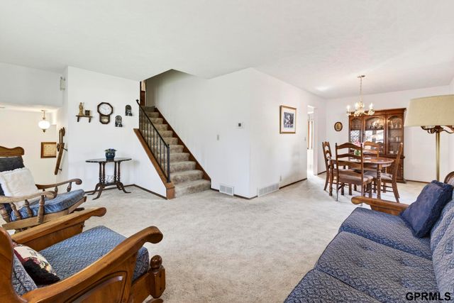 1605 Cascio Drive, Bellevue, NE 68005