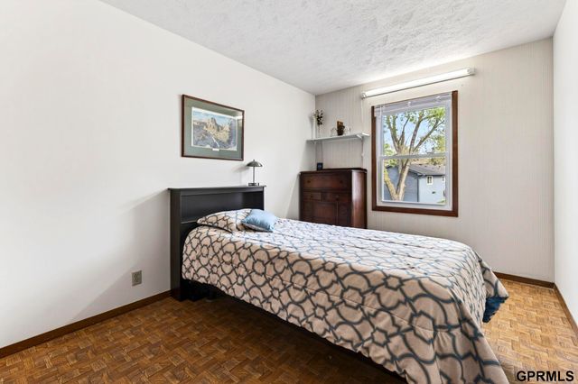 1605 Cascio Drive, Bellevue, NE 68005