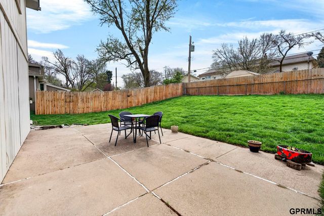 1605 Cascio Drive, Bellevue, NE 68005