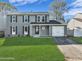 35 Bayside Avenue, Barnegat, NJ 08005
