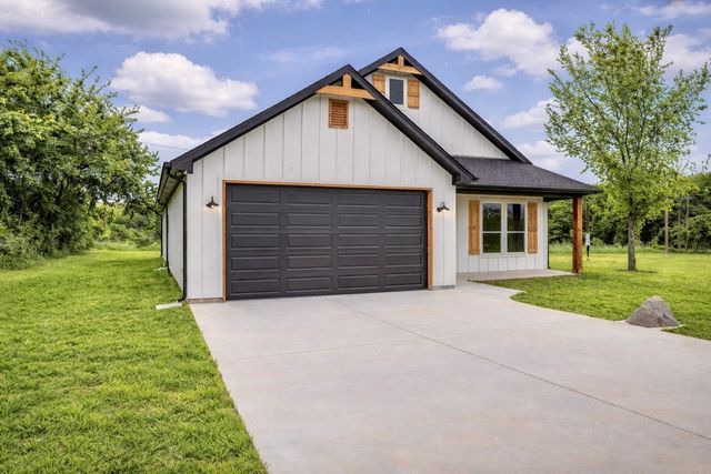 1621 County Road 4764, Boyd, TX 76023