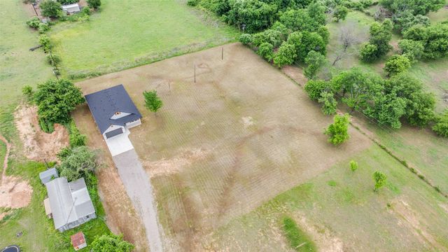 1621 County Road 4764, Boyd, TX 76023