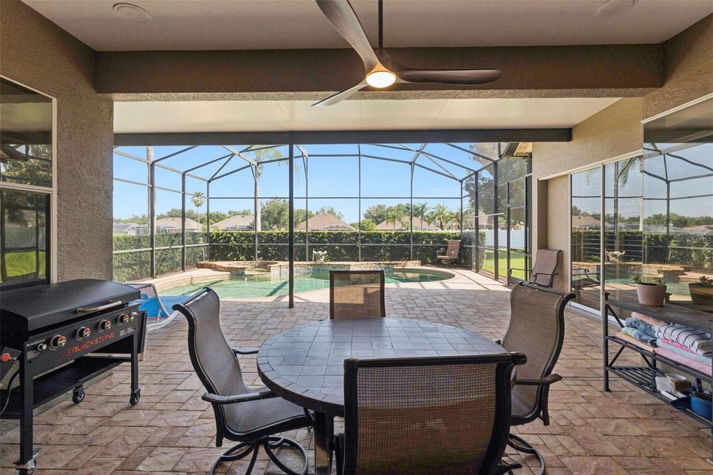 Image 23 of property listing at 3739 WINDING LAKE CIRCLE, Orlando, FL 32835