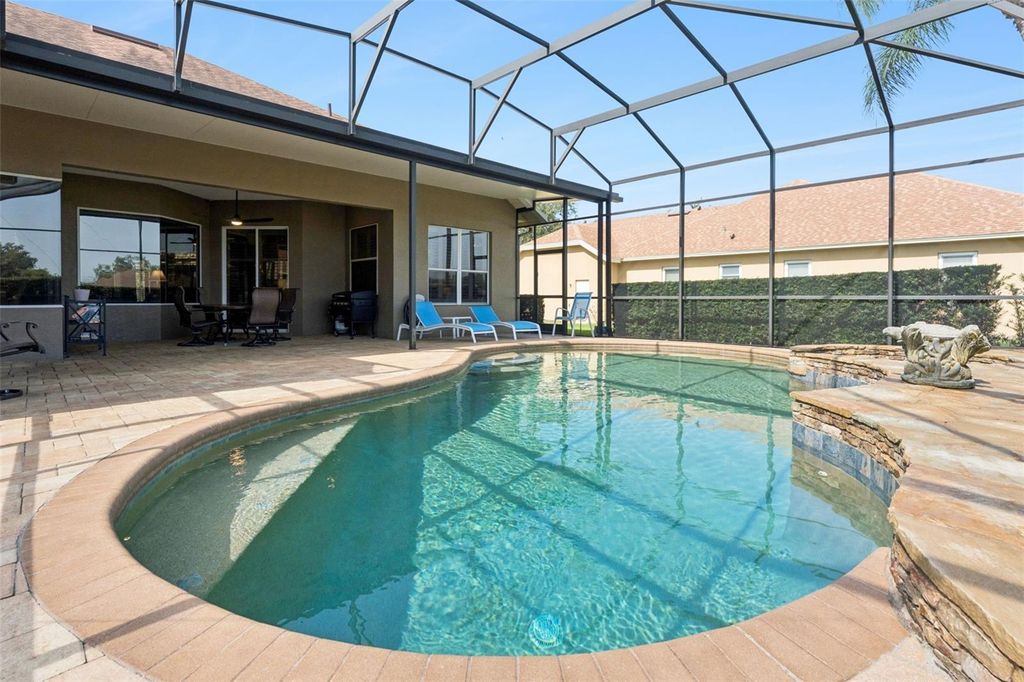 Image 26 of property listing at 3739 WINDING LAKE CIRCLE, Orlando, FL 32835