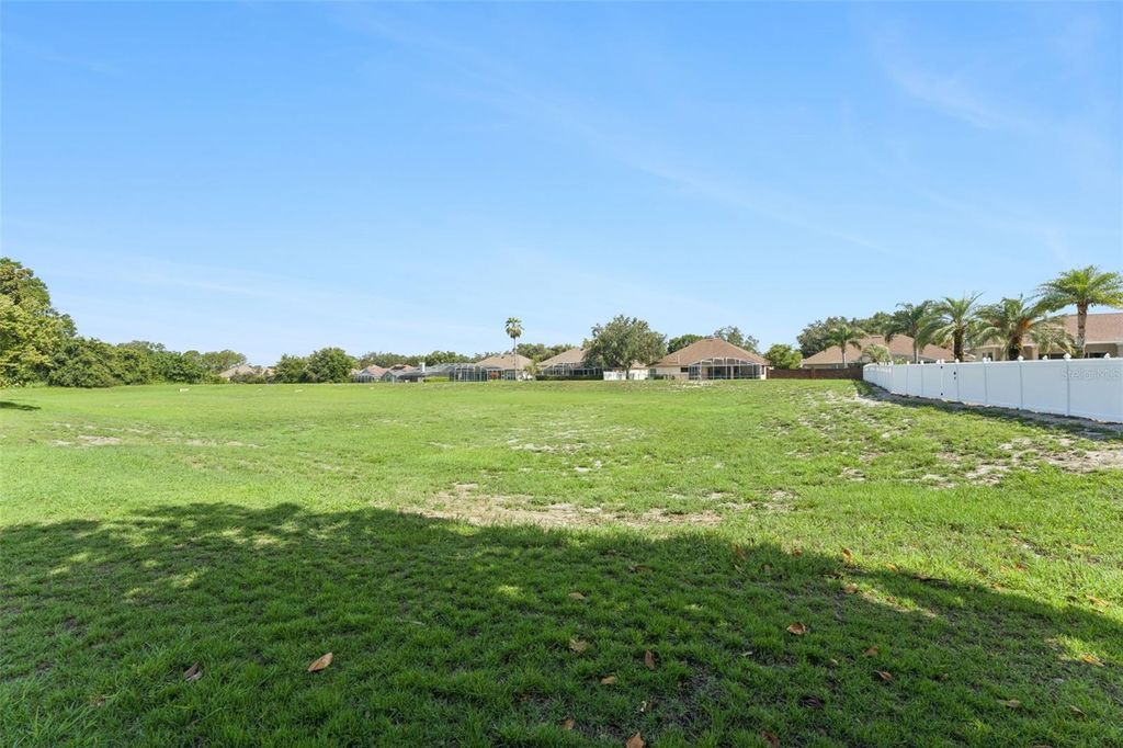 Image 28 of property listing at 3739 WINDING LAKE CIRCLE, Orlando, FL 32835