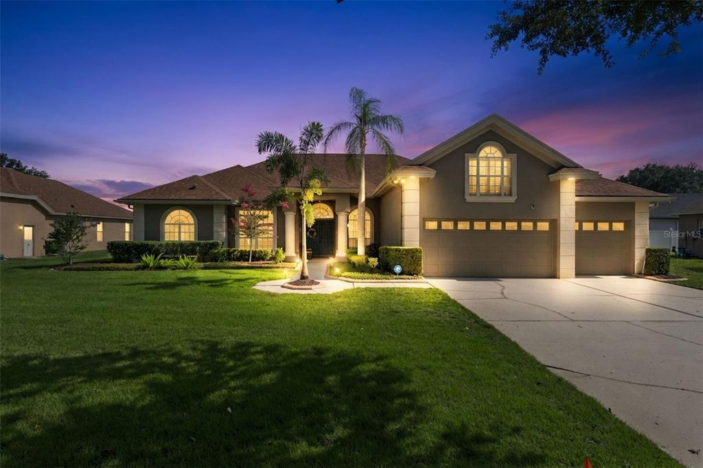 Image 31 of property listing at 3739 WINDING LAKE CIRCLE, Orlando, FL 32835
