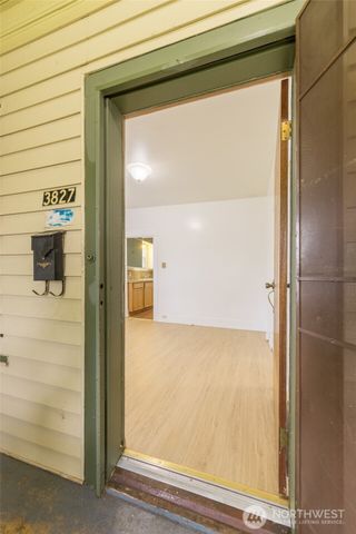 3827 S Morgan Street, Seattle, WA 98118