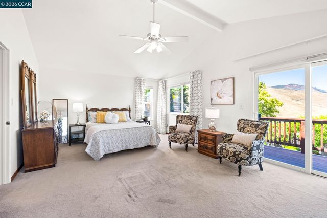 55 Regency Dr, Clayton, CA 94517