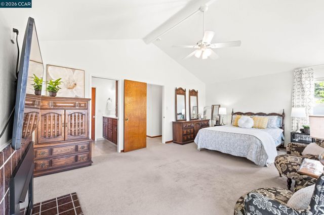 55 Regency Dr, Clayton, CA 94517