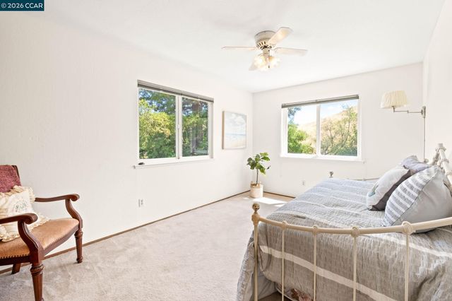 55 Regency Dr, Clayton, CA 94517