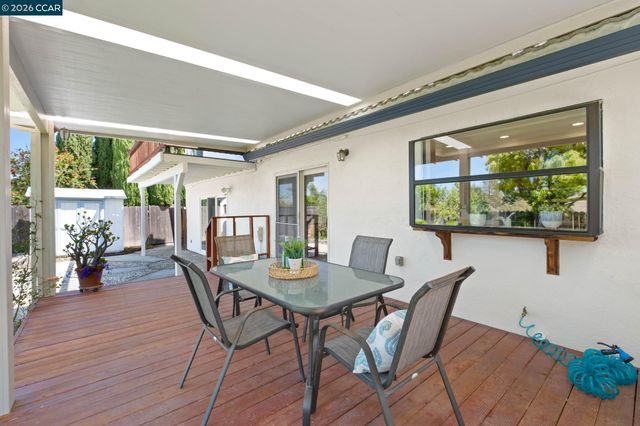 55 Regency Dr, Clayton, CA 94517
