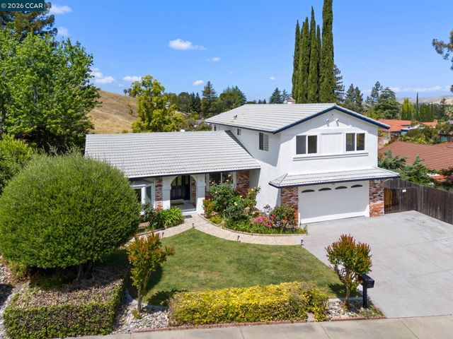 55 Regency Dr, Clayton, CA 94517