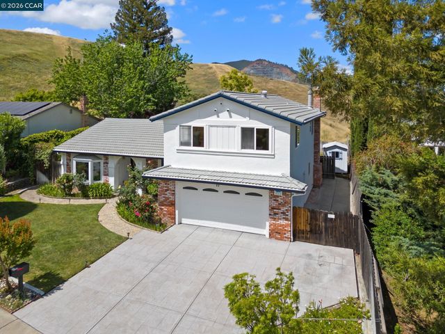 55 Regency Dr, Clayton, CA 94517