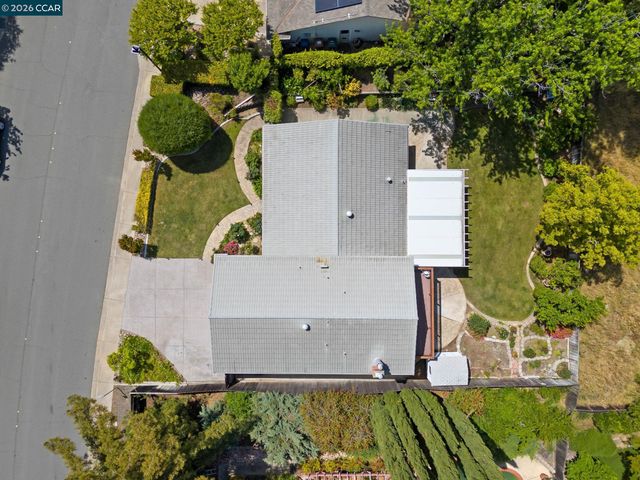 55 Regency Dr, Clayton, CA 94517