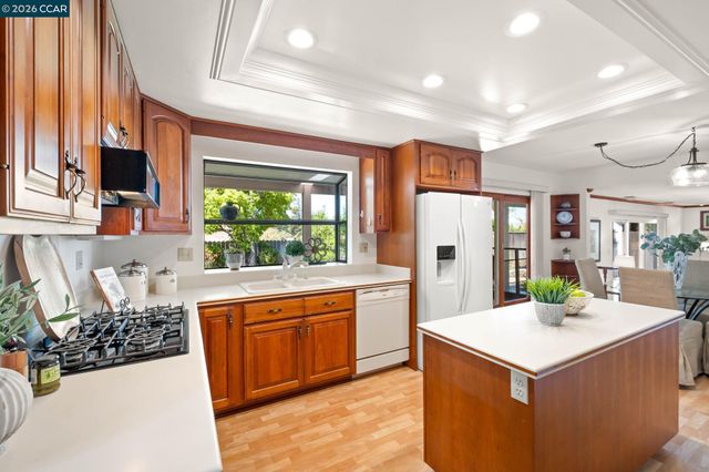 55 Regency Dr, Clayton, CA 94517