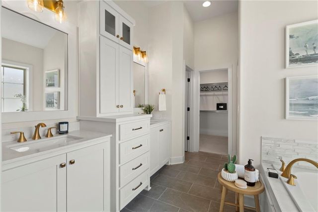 8016 Round Prairie Street, Shawnee, KS 66220