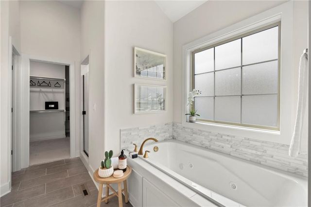 8016 Round Prairie Street, Shawnee, KS 66220