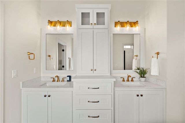 8016 Round Prairie Street, Shawnee, KS 66220