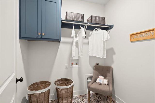 8016 Round Prairie Street, Shawnee, KS 66220