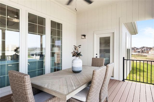 8016 Round Prairie Street, Shawnee, KS 66220