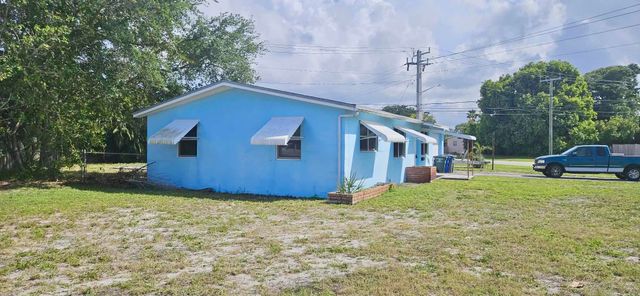 860 W Jasmine Drive, Lake Park, FL 33403