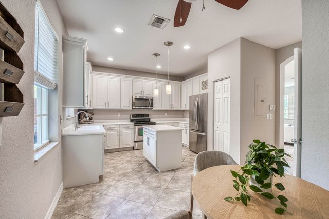 120 W Thatch Palm Circle, Jupiter, FL 33458