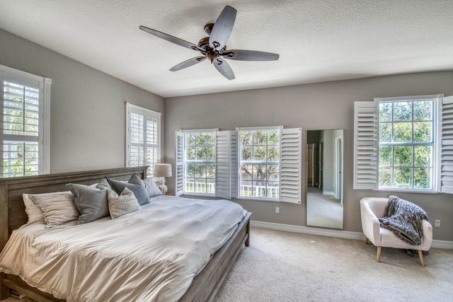 120 W Thatch Palm Circle, Jupiter, FL 33458