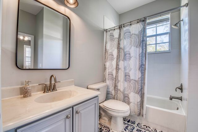 120 W Thatch Palm Circle, Jupiter, FL 33458