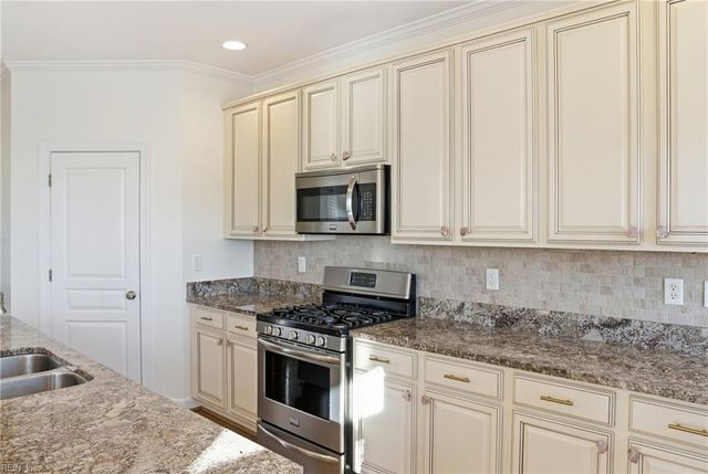 2300 Red Tide RD, Virginia Beach, VA 23451