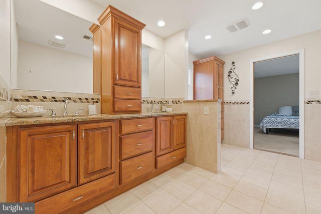 1527 SHENANDOAH RIVER LN, Boyce, VA 22620