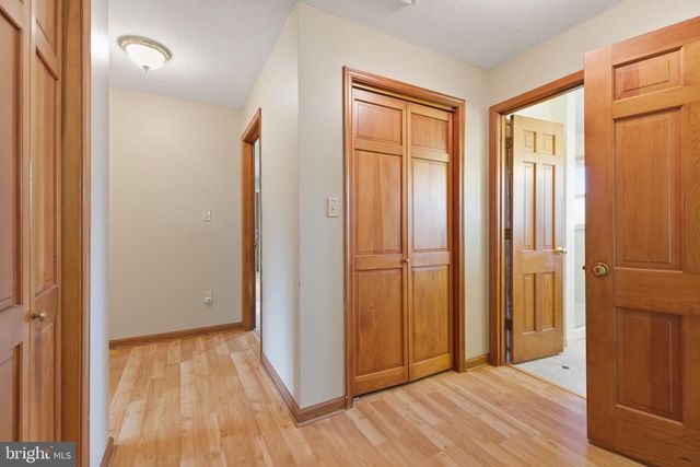 1527 SHENANDOAH RIVER LN, Boyce, VA 22620