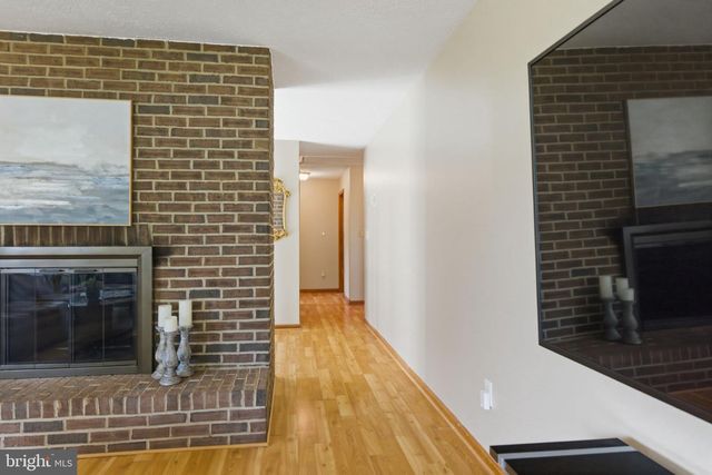 1527 SHENANDOAH RIVER LN, Boyce, VA 22620