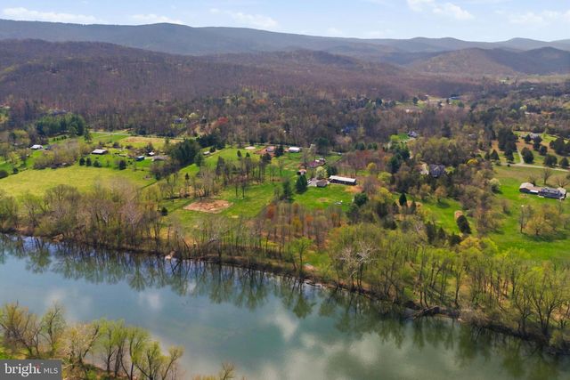 1527 SHENANDOAH RIVER LN, Boyce, VA 22620