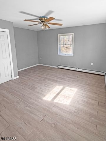 62 Ridgeway Ave, Hope Twp., NJ 07825