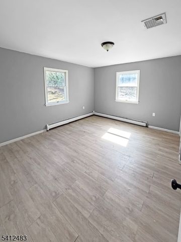 62 Ridgeway Ave, Hope Twp., NJ 07825