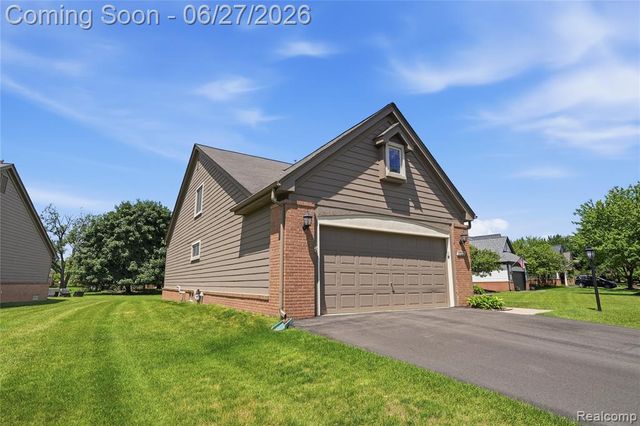 17223 Lake View Circle, Northville, MI 48168