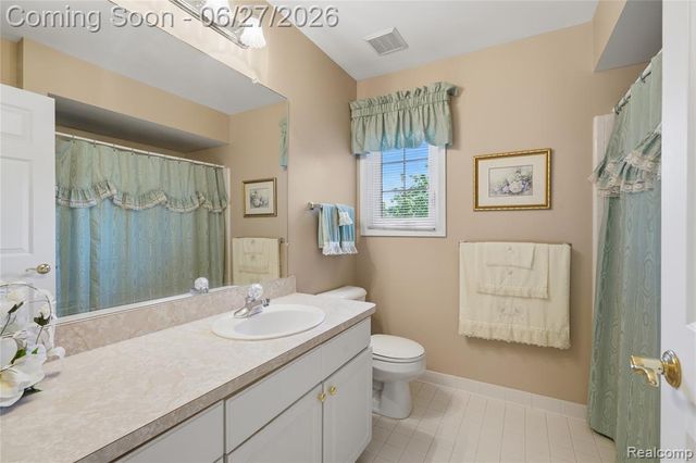 17223 Lake View Circle, Northville, MI 48168