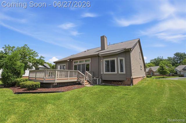 17223 Lake View Circle, Northville, MI 48168