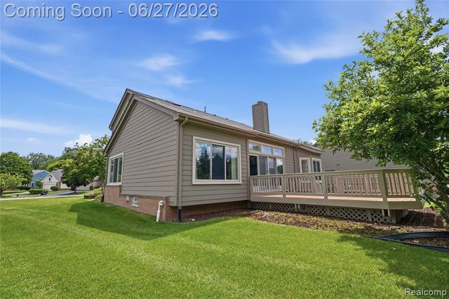17223 Lake View Circle, Northville, MI 48168