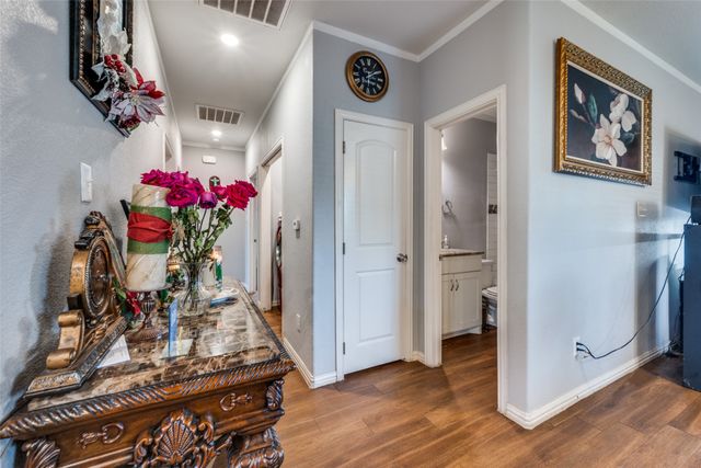 5532 Blackmore Avenue, Fort Worth, TX 76107