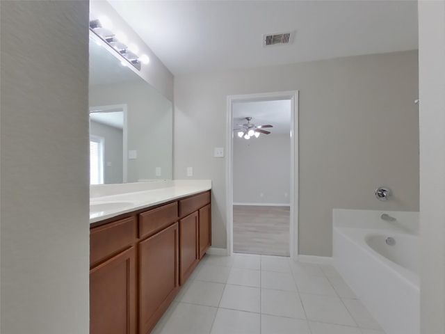 424 Palomino Stand Drive, La Marque, TX 77568