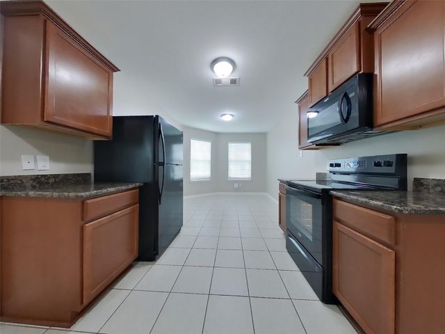 424 Palomino Stand Drive, La Marque, TX 77568